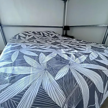 23m² Avec Parking Prive, Ascenseur, Proche - - Fr-1-646-19 Apartment